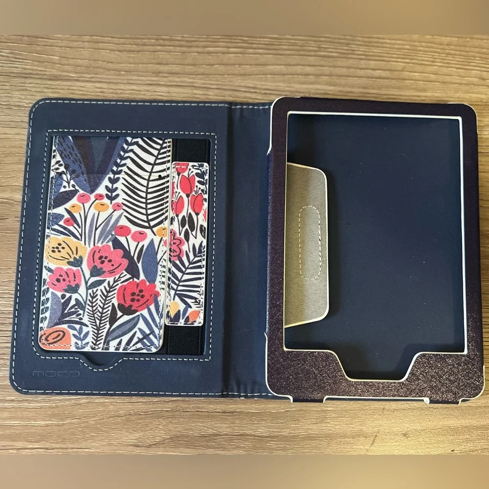 Floral Patterned Kindle Case
